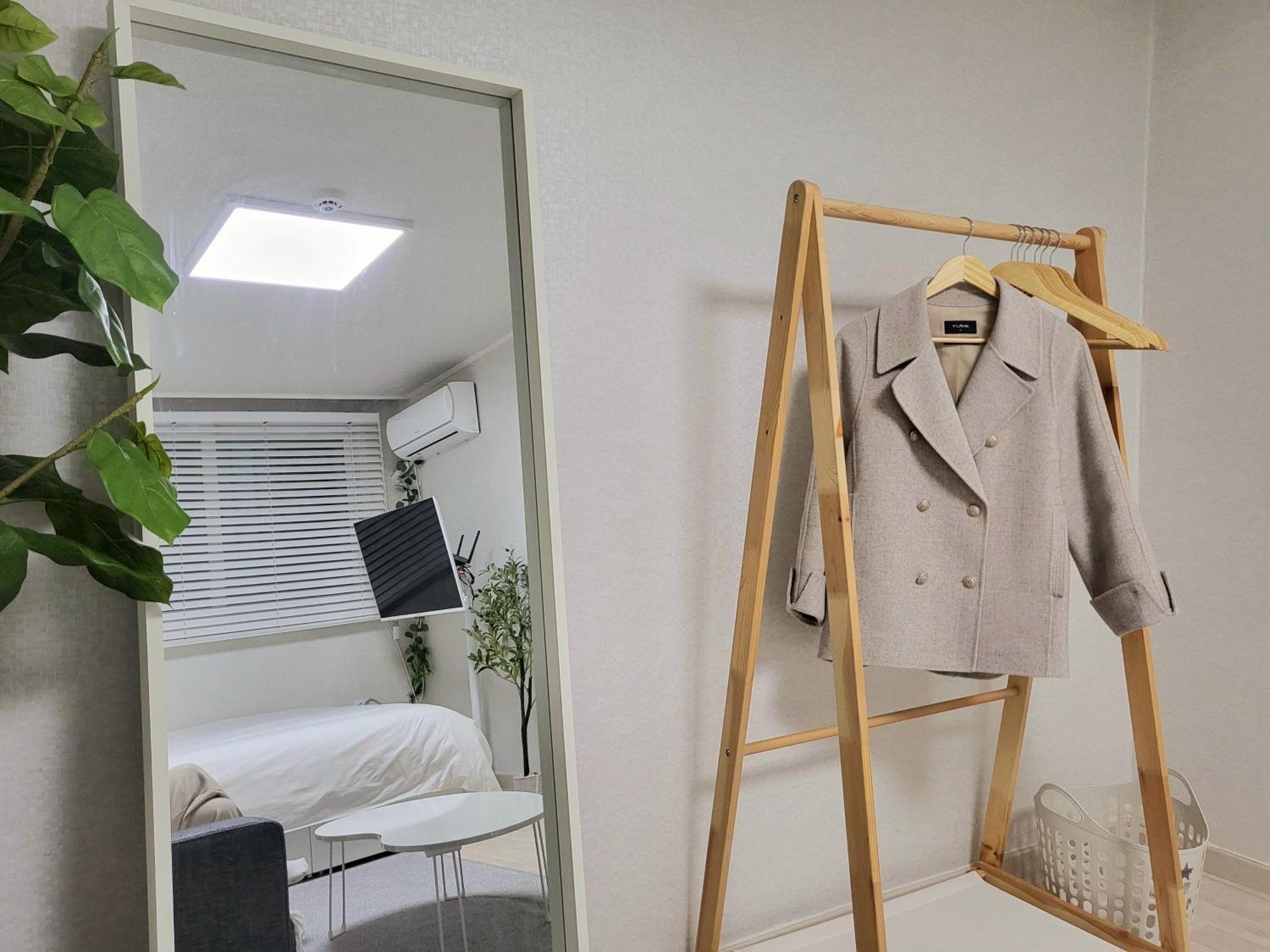 Moon House In #quiet #airport Transport Nearby#1 Min To Line2 Nakseongdae Subway Căn hộ