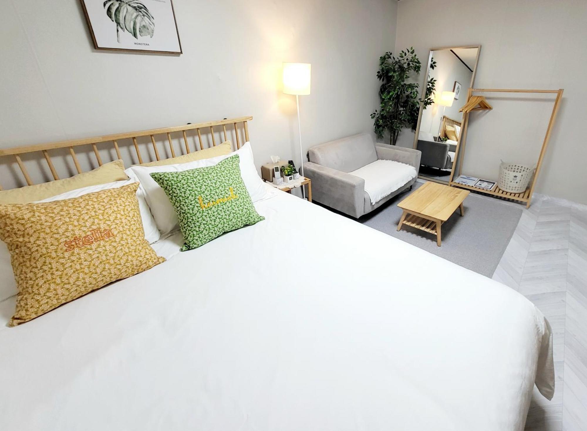 Moon House In #quiet #airport Transport Nearby#1 Min To Line2 Nakseongdae Subway Căn hộ *
